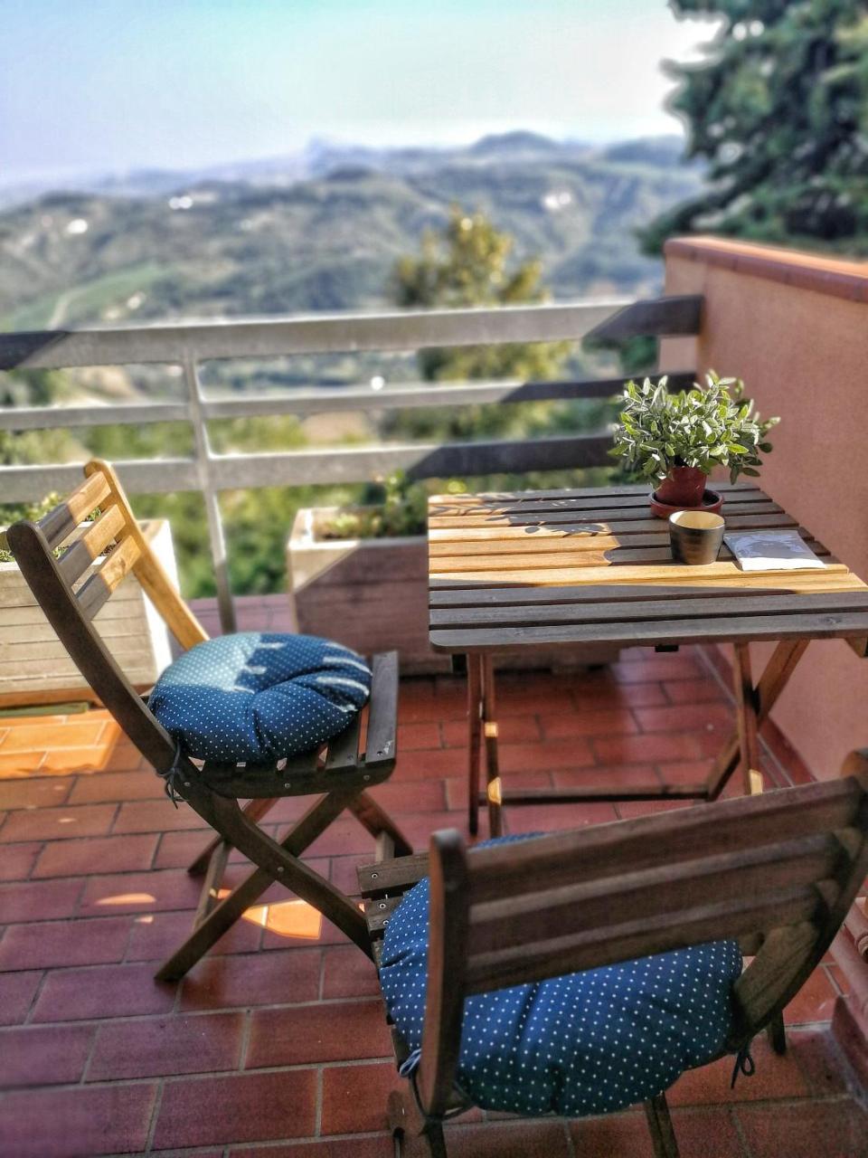 Il Giardino Dei Frati Bed & Breakfast Roncofreddo Dış mekan fotoğraf